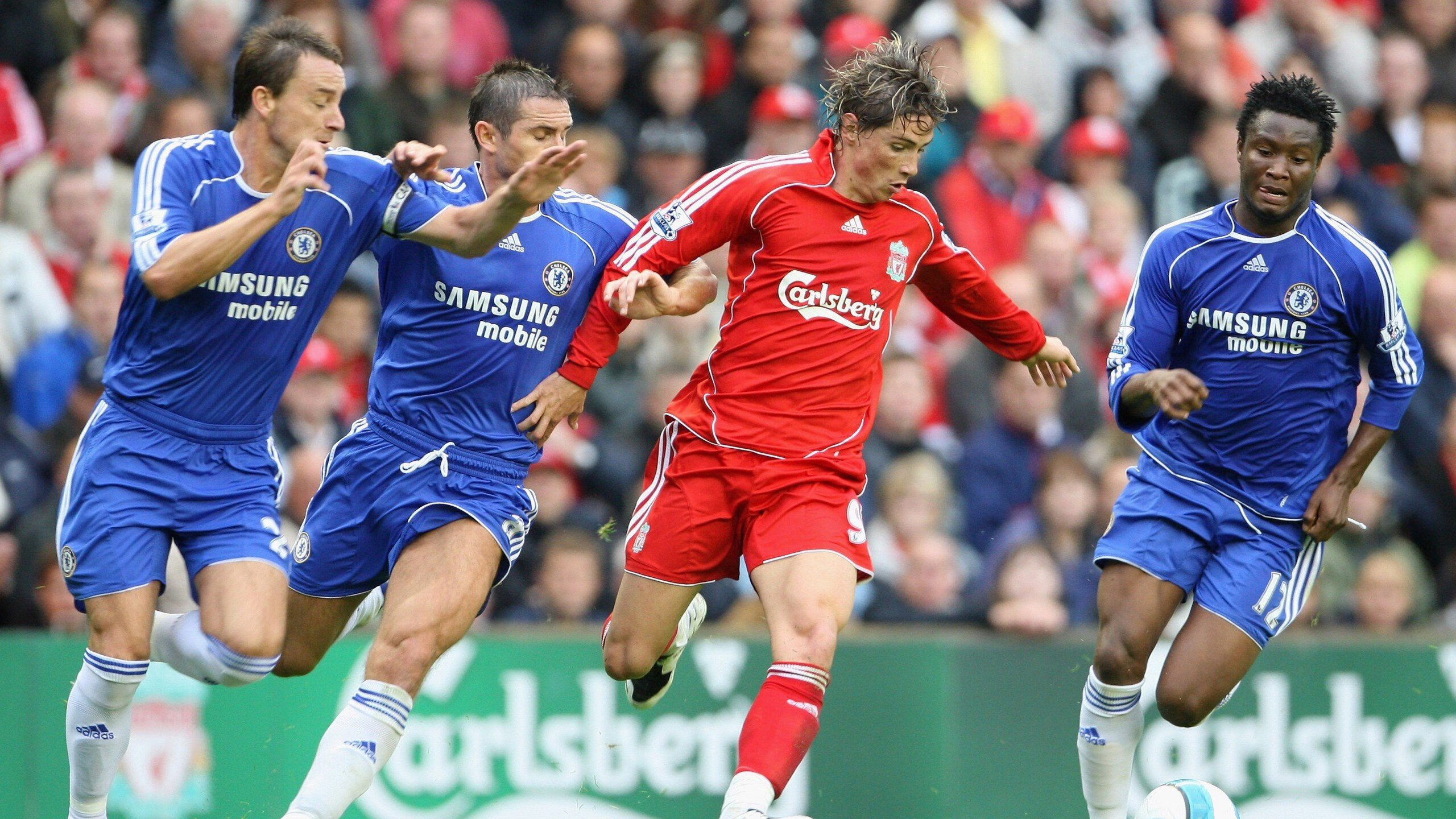 体育风向标：女足比赛中的绝佳进球！，女足进球瞬间