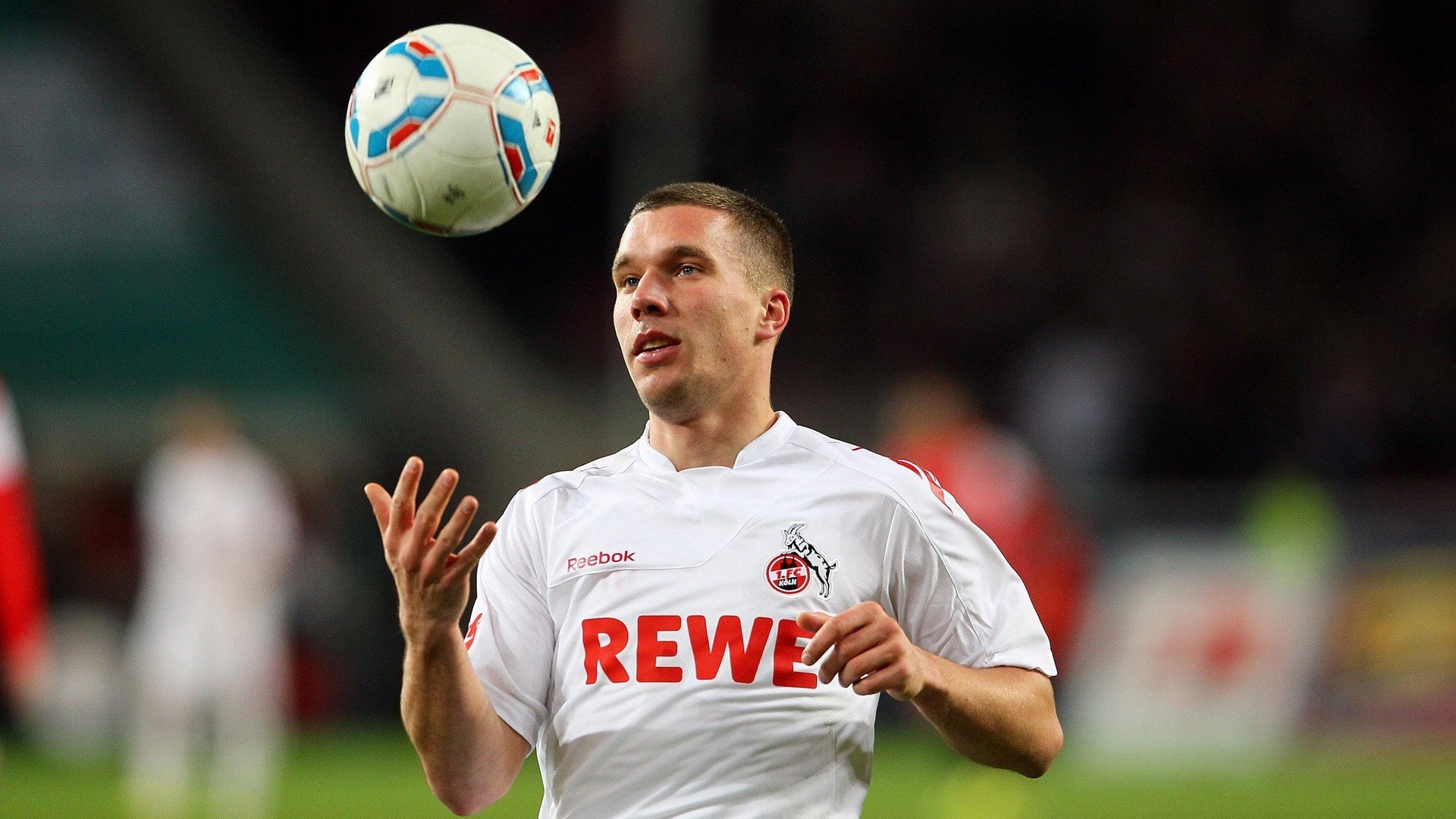 圣保利队近期表现稳定，积极备战接下来的比赛，圣保利德甲